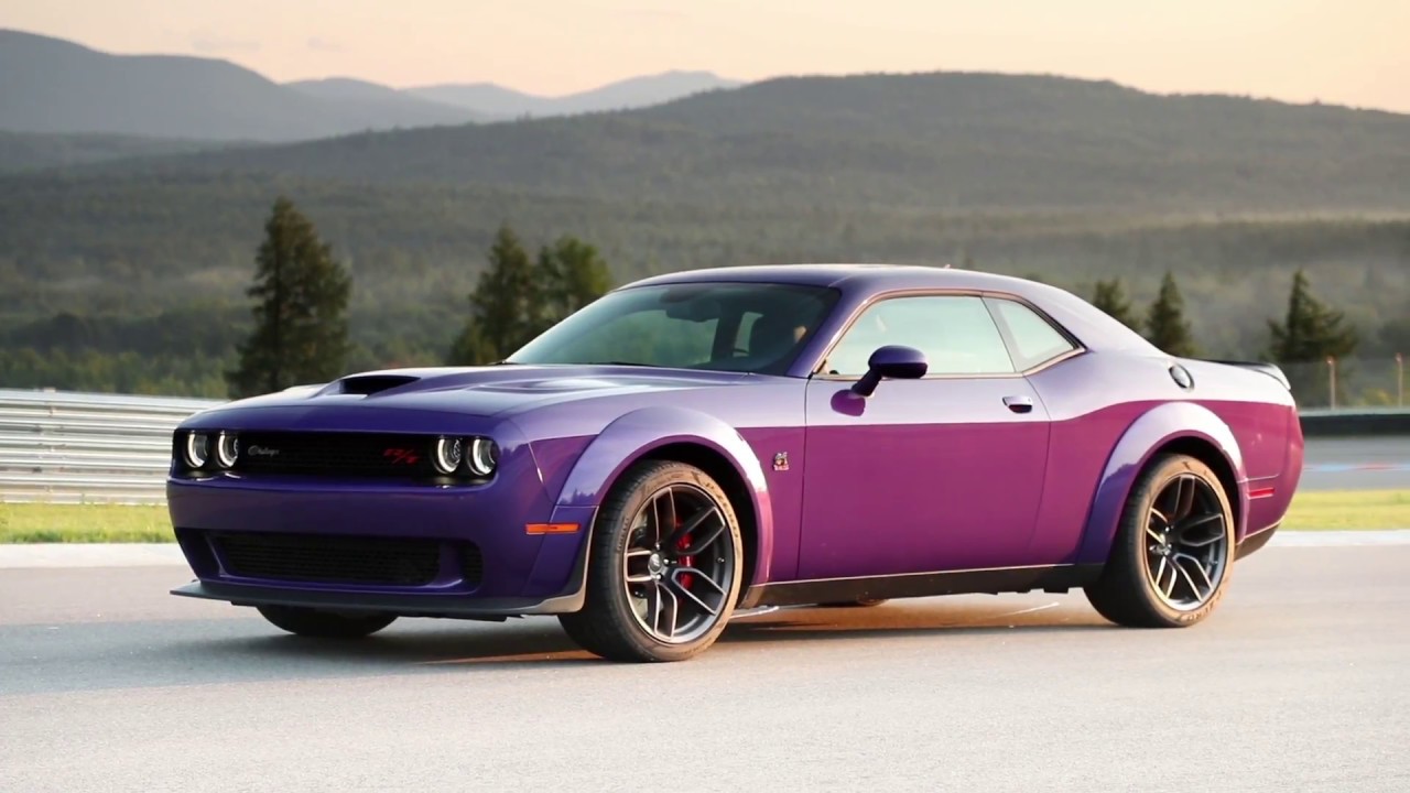 Dodge Challenger srt Purple