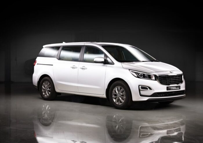 Kia Grand Carnival wheel, tire sizes, bolt pattern