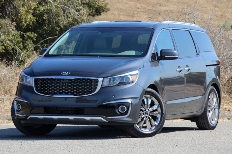 2016 Kia Sedona Tire Size