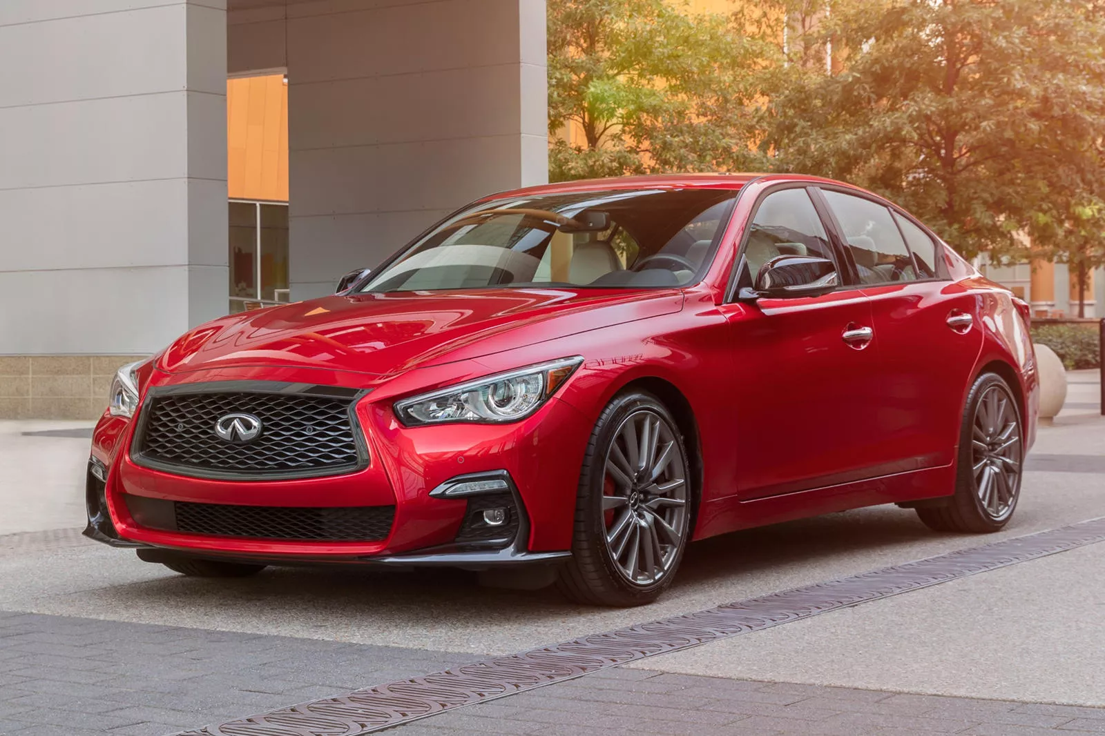 Infiniti Q50 wheel, tire sizes, bolt pattern