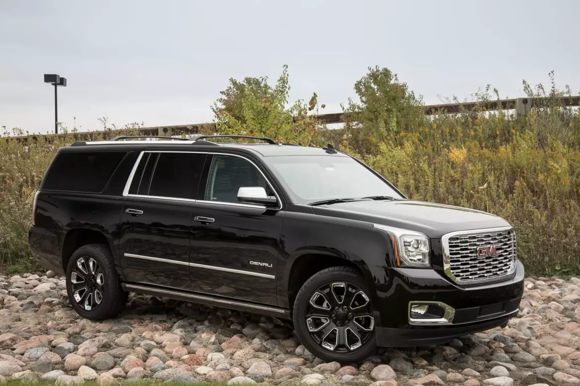 GMC Yukon XL wheel, tire sizes, bolt pattern